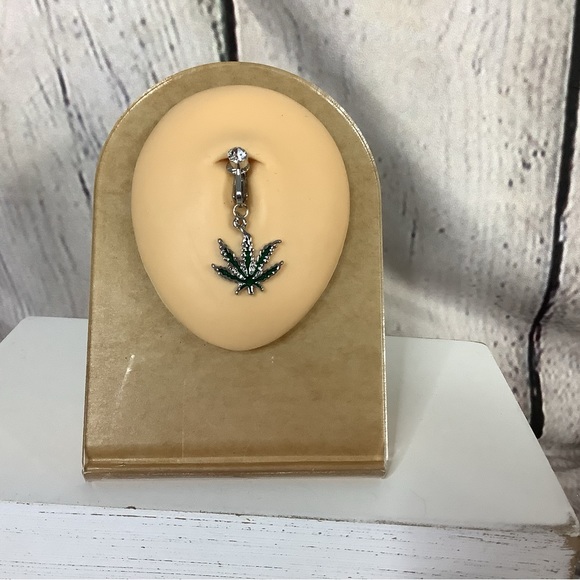 Clip-On Belly Button Ring - Picture 3 of 4